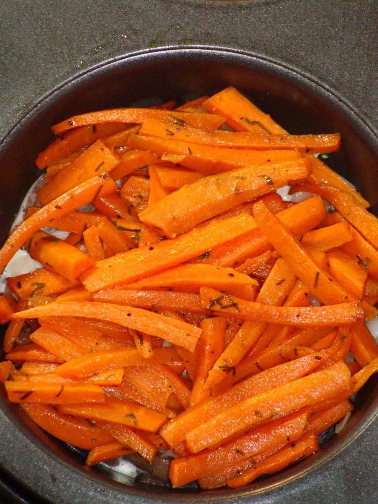 seasoned cooked carrot sticks