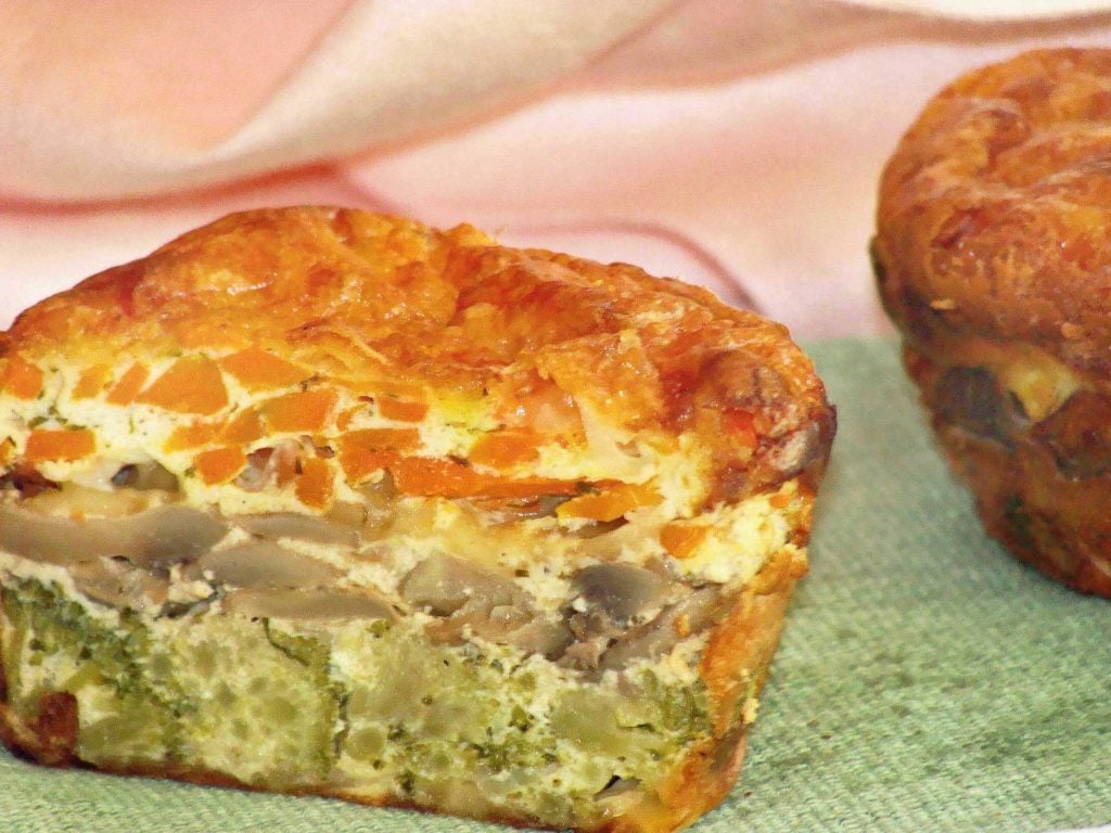 vegetable-muffin layered veggie muffin