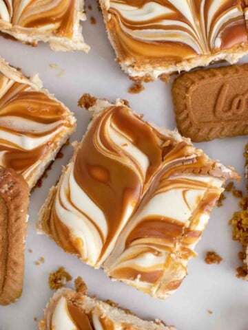 overhead view of slices of biscoff swirl cheesecake