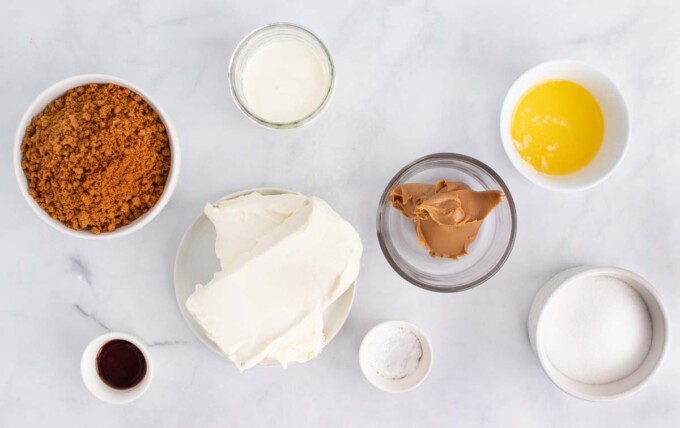 ingredients to make a no bake biscoff swirl cheesecake
