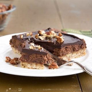 Chocolate Cheesecake with pecan shortbread crust
