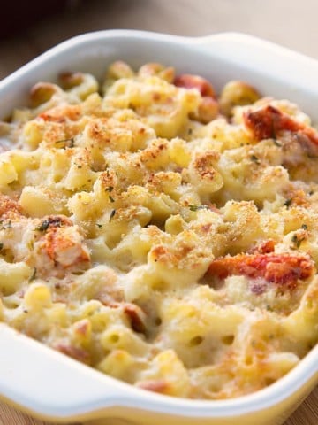 White cheddar Lobster mac and cheese