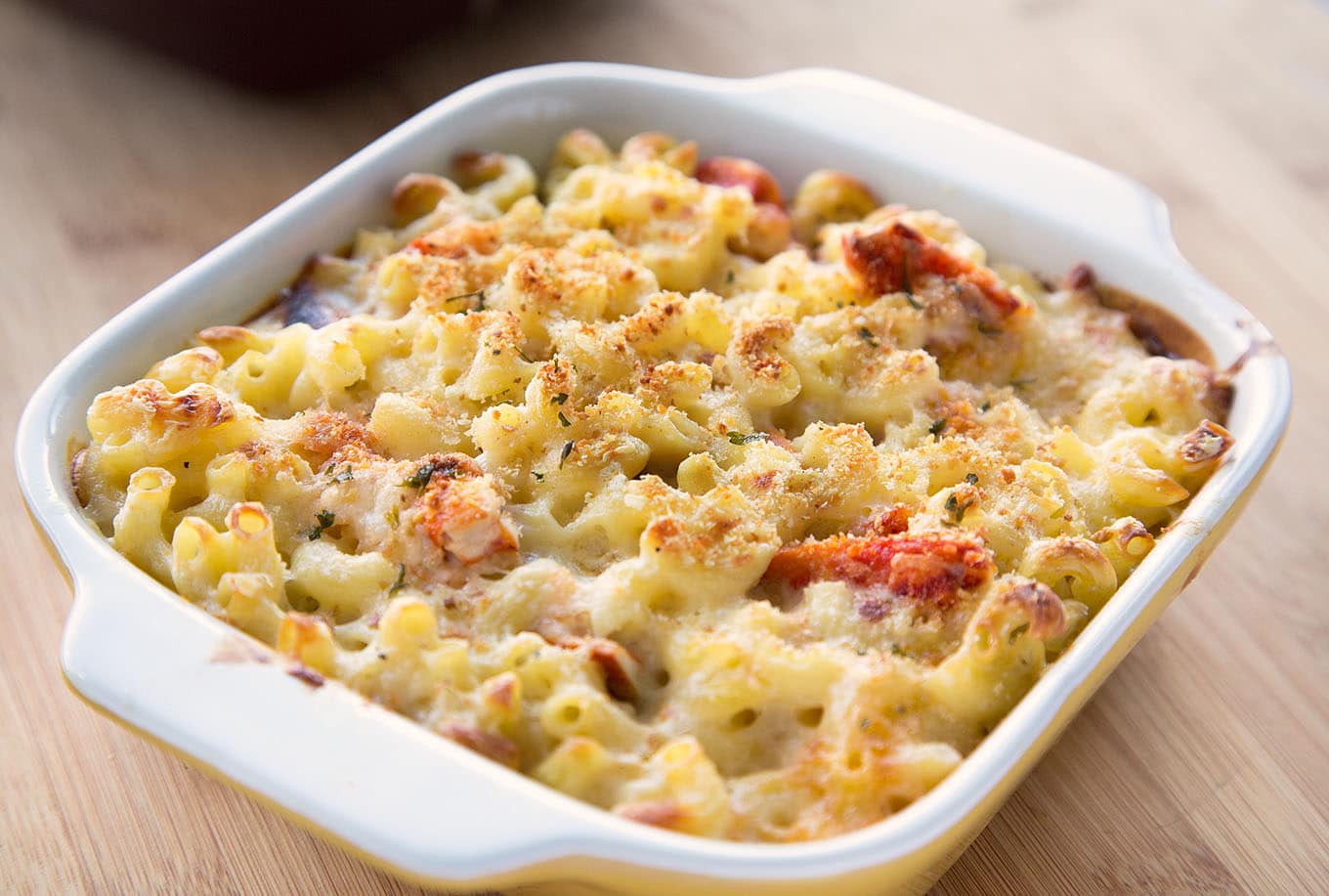 White cheddar Lobster mac and cheese
