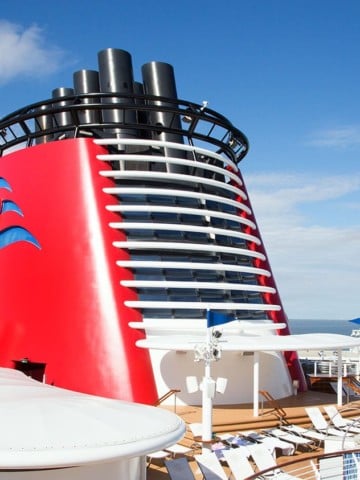 Disney Dream Cruise Ship adult area