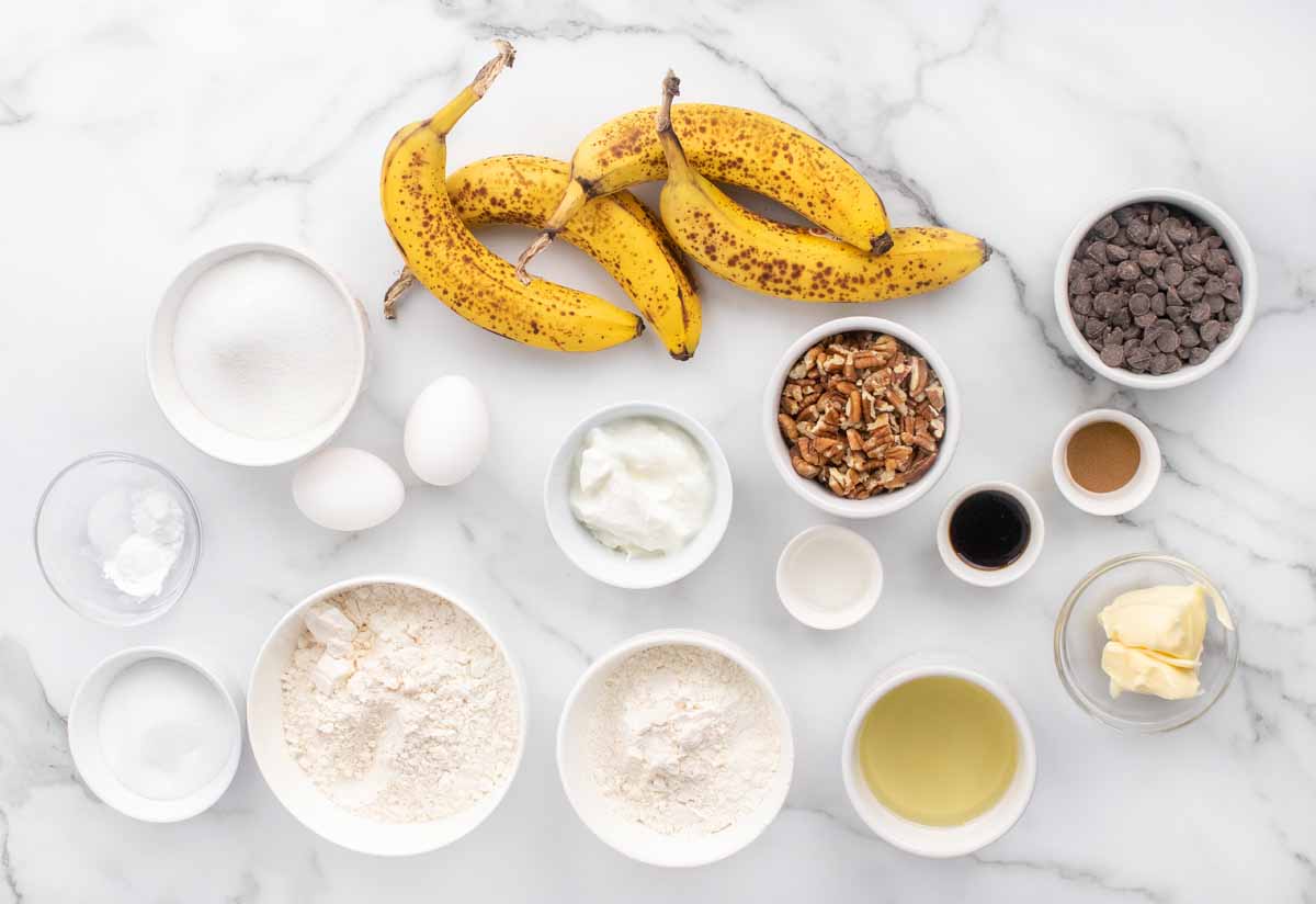 ingredients needed to make banana crumb cake