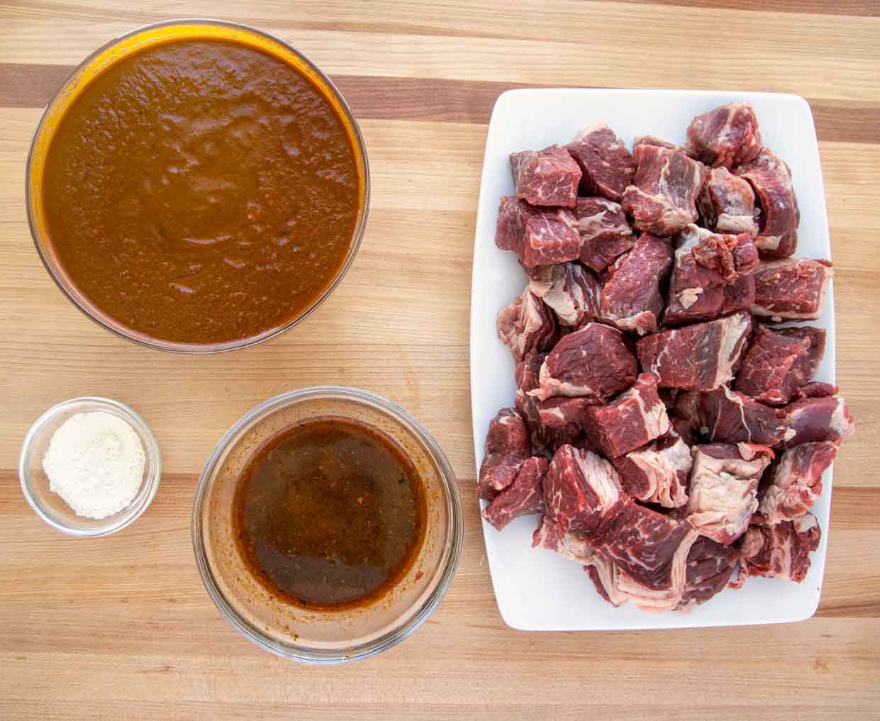 ingredients to make beef chili colorado 