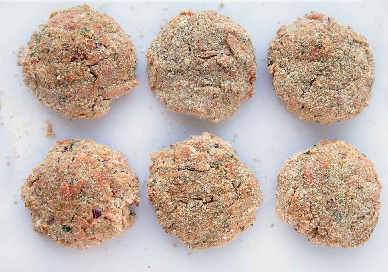 lightly breaded formed salmon cakes