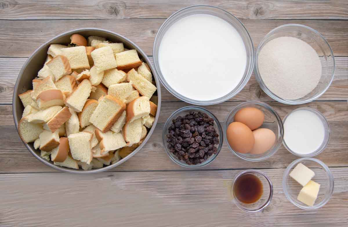 ingredients to make bread pudding