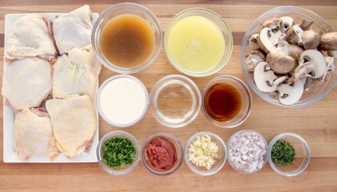 overhead view of the ingredients to make chicken chasseur i