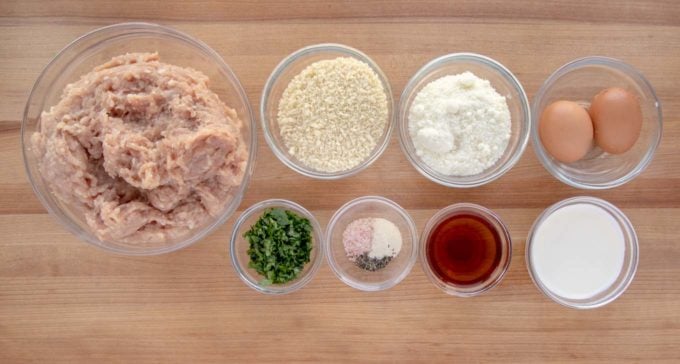 ingredients to make baked chicken meatballs