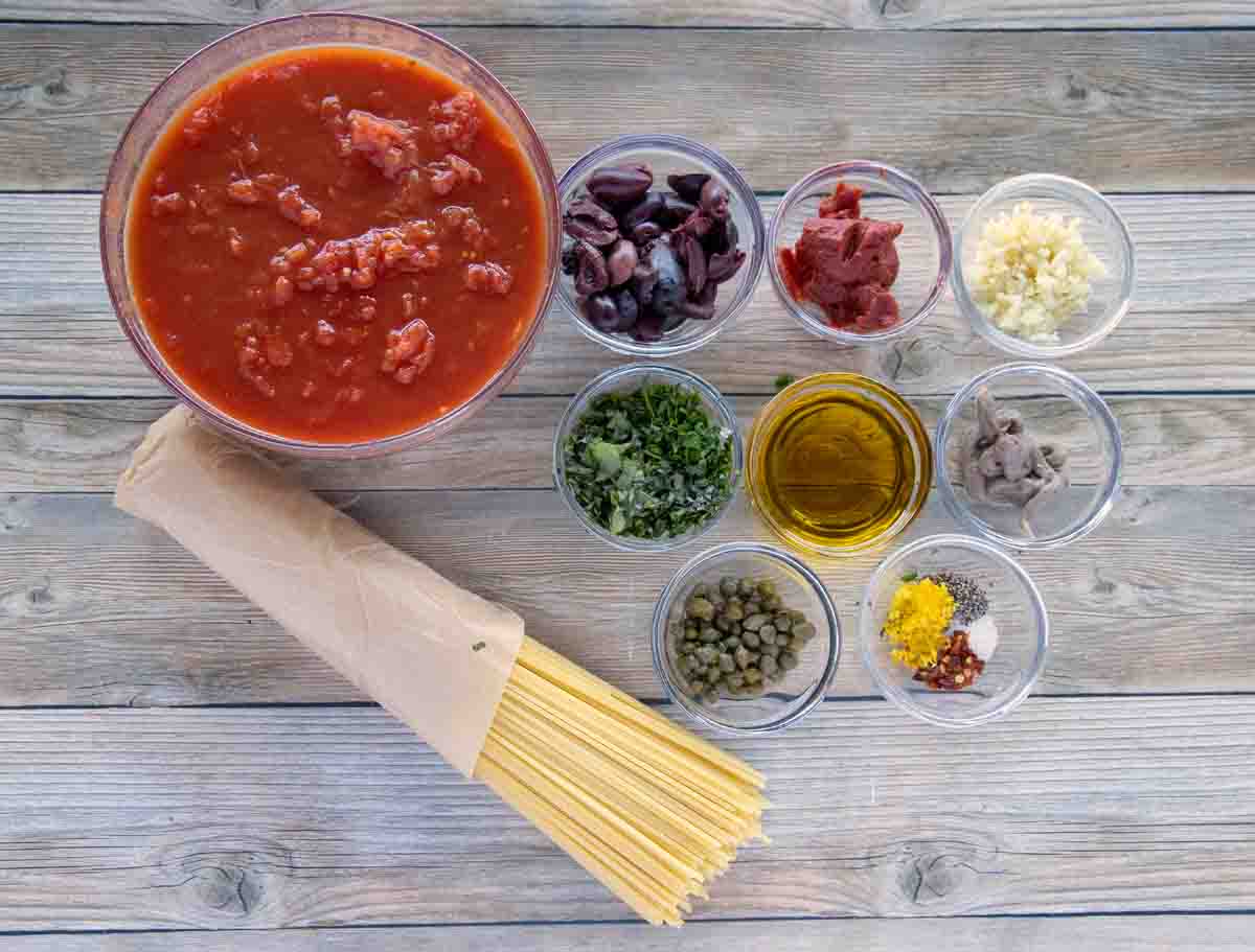 ingredients to make pasta puttanesca