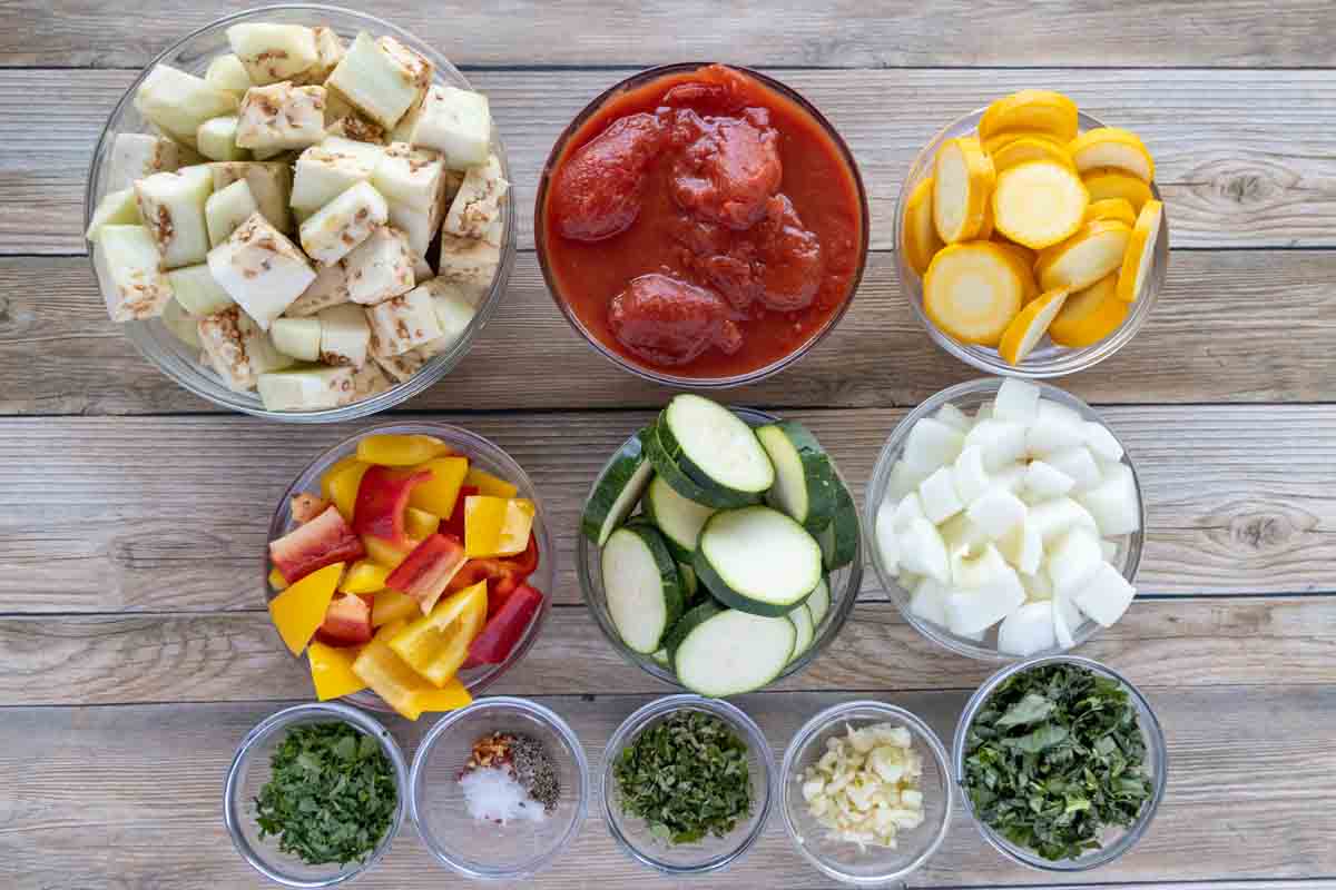 The ingredients required to make the recipe prepared on a counter top.