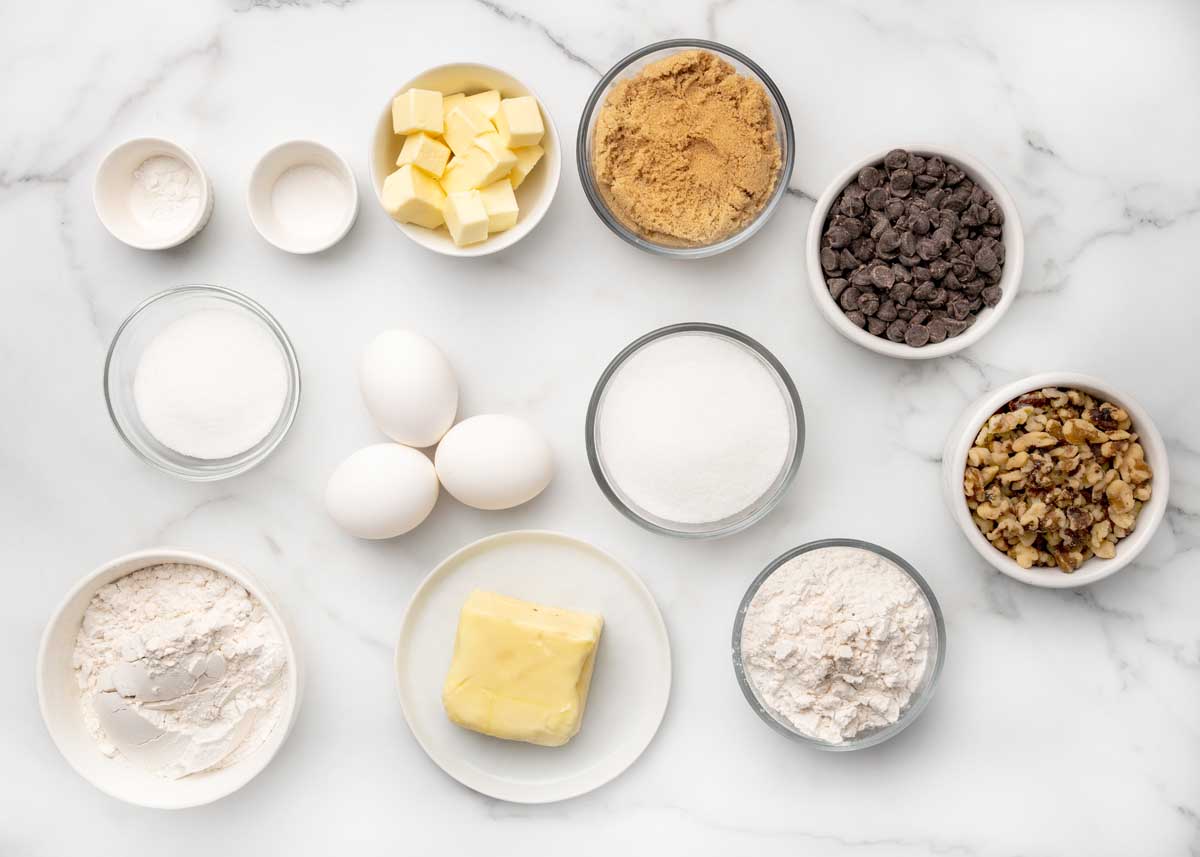 Ingredients to make Tollhouse cookie pie