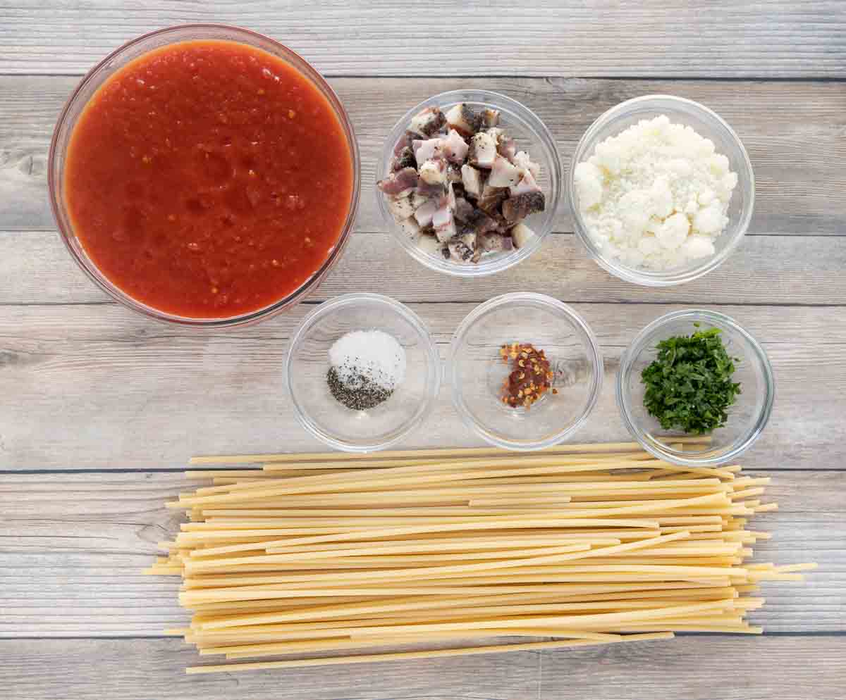 ingredients to make bucatini all' amatriciana