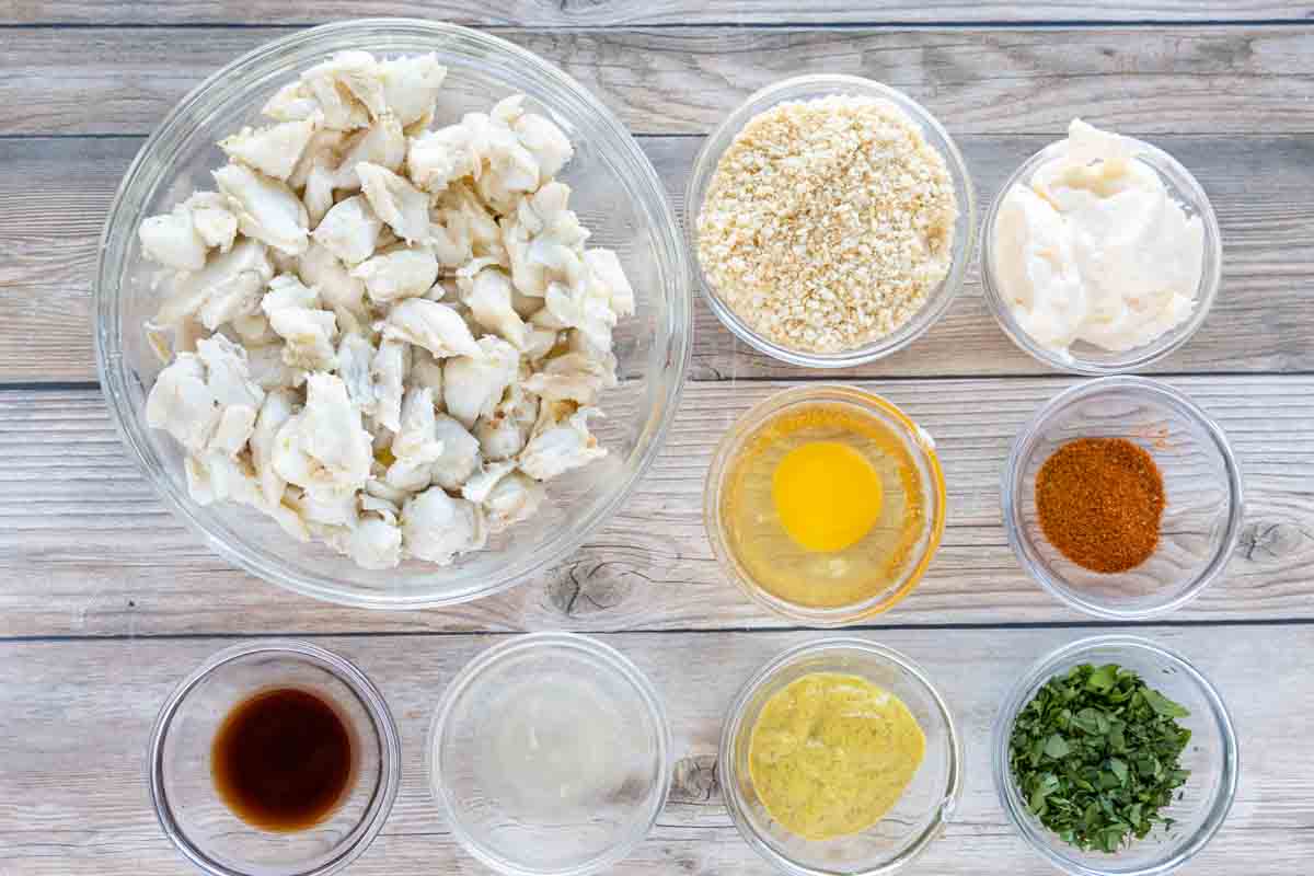 ingredients to make Maryland Crab Cakes