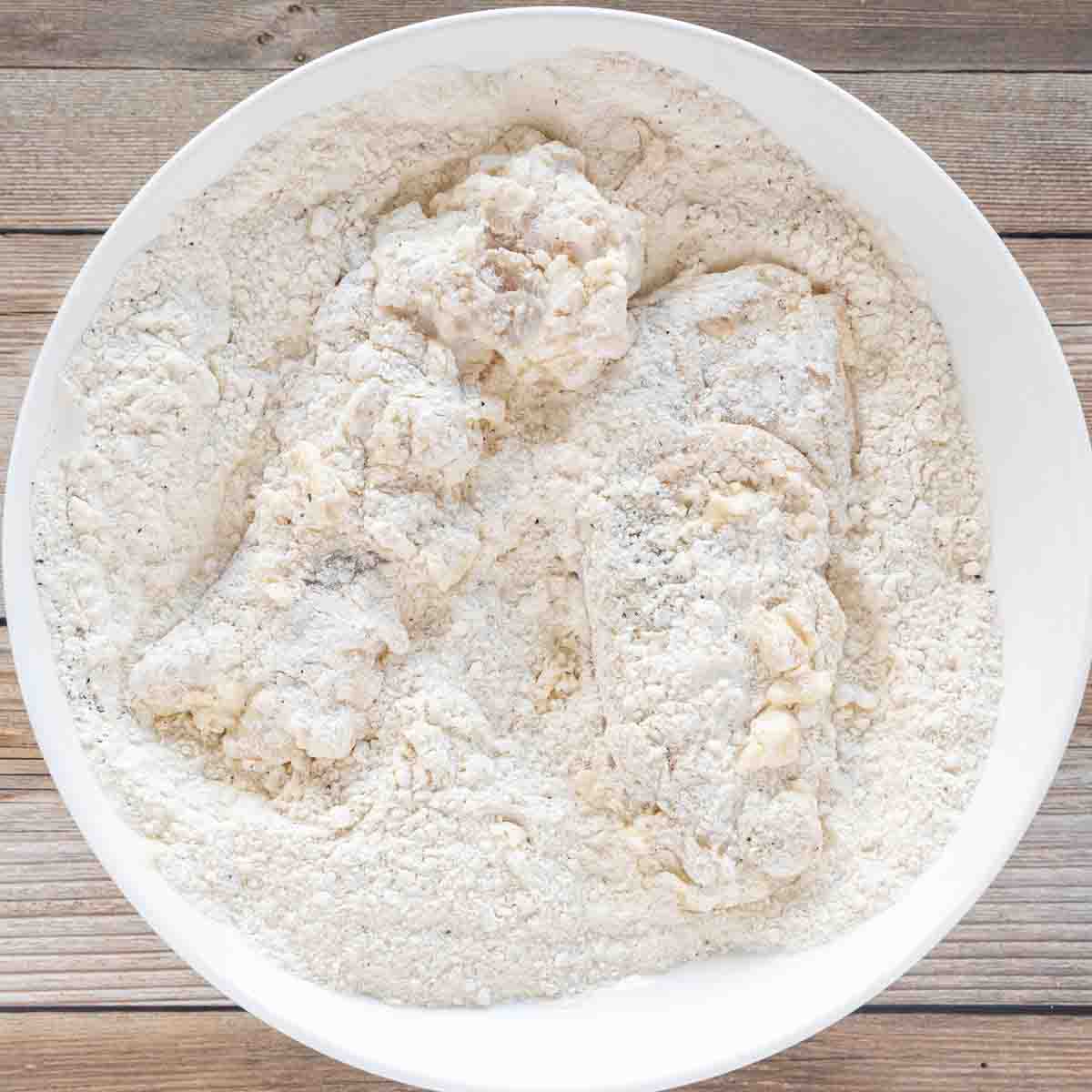 chicken tenders in seasoned flour