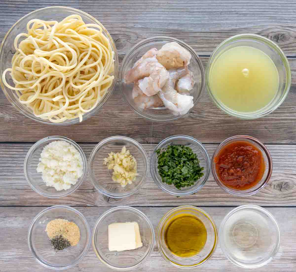 Ingredients to make shrimp scampi