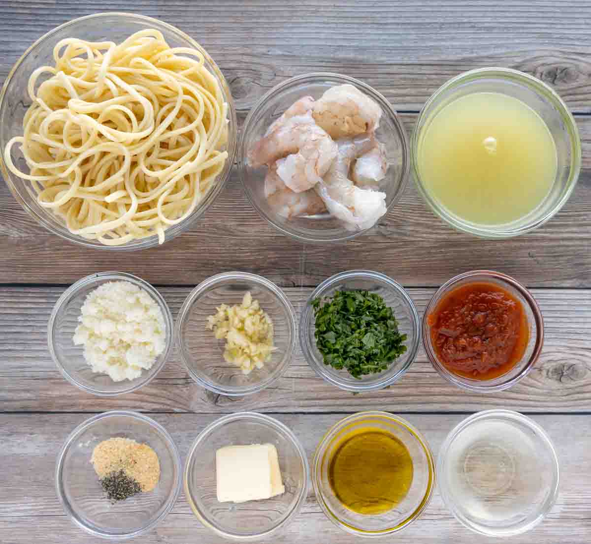 Ingredients to make shrimp scampi