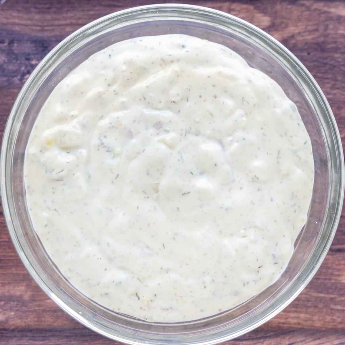 tartar sauce in glass bowl.