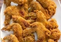Pinterest image for fried chicken wings.