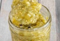 Pinterest image for Mexican salsa verde.