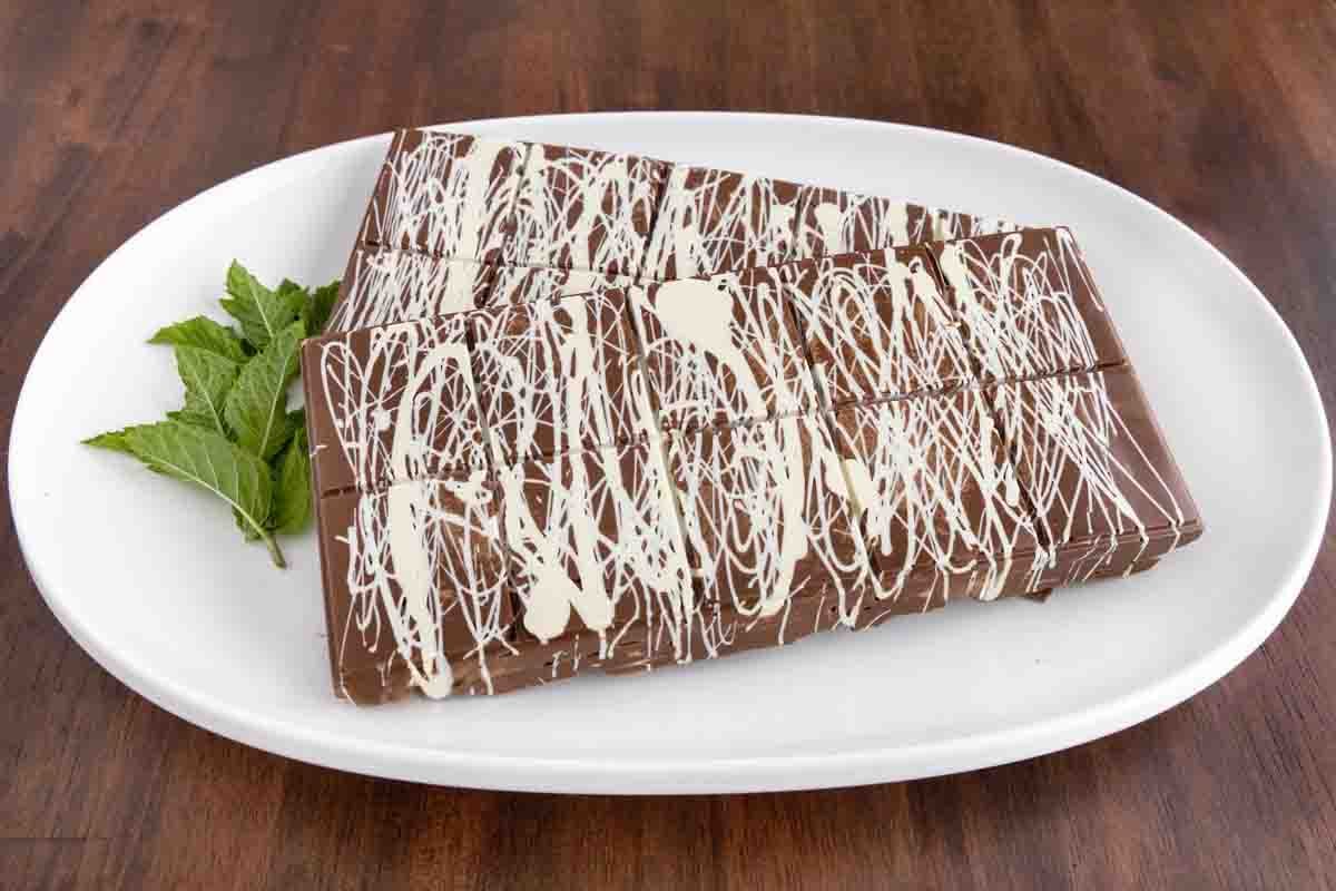 Dubai Chocolate Bars on a white platter.