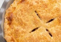 Pinterest image for easy pie crust recipes.